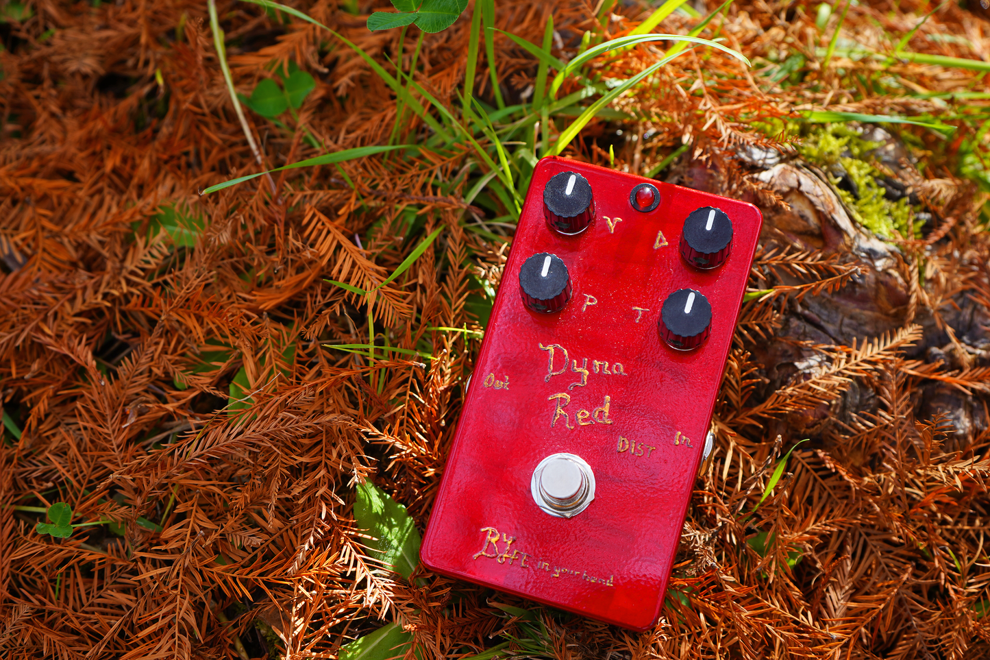 One Control BJFE in your hand series Dyna Red Distortion 4K